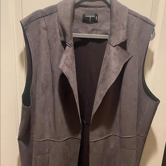 Tahari Women's Taupe Blazer - Picture 3 of 5